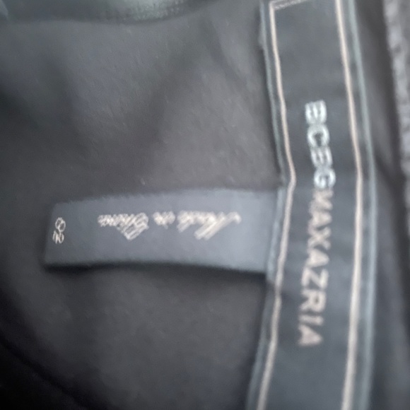 Black and white gown - Picture 2 of 4